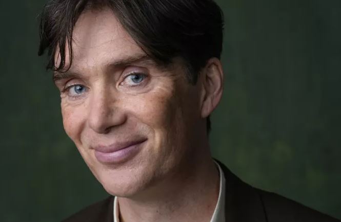 Κίλιαν Μέρφι: Μοιράζεται με τους θαυμαστές του τα αγαπημένα ανοιξιάτικα τραγούδια του