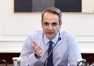 Μαξίμου: Νέος σχεδιασμός μπροστά στα γκάλοπ