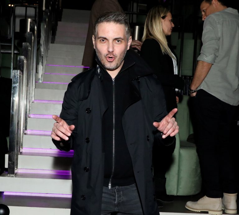 Μιχάλης Χατζηγιάννης: Τι απαντά στους επικριτές του για τη φωνή και τα κιλά του