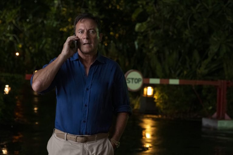 O Τζέισον Άιζακς δεν πιστεύει ότι το παρασκηνιακό δράμα του «White Lotus» αφορά τους θαυμαστές