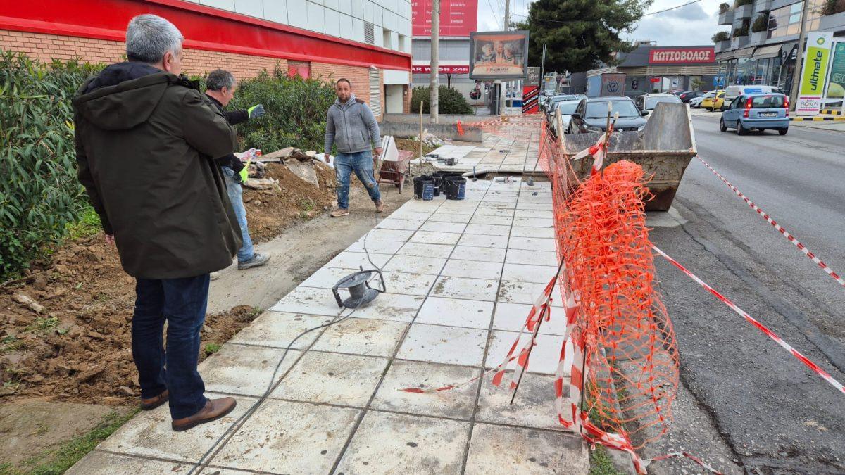 Ενημέρωση για τα πεζοδρόμια της πόλης από τον Δήμαρχο
