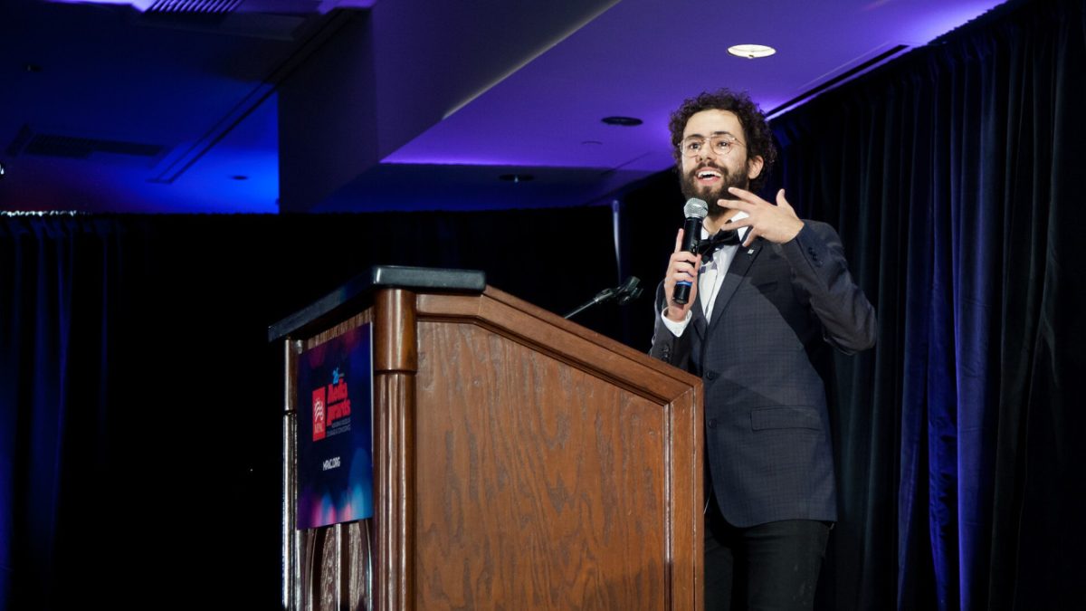 Ράμι Γιούσεφ: Δεν είναι αμφιλεγόμενο να υποστηρίζεις να σταματήσουν οι βομβαρδισμοί στη Γάζα