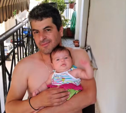 Ραγίζει καρδιές το βίντεο της κόρης του 50χρονου που δολοφονήθηκε για τον πλειστηριασμό στην Εύβοια