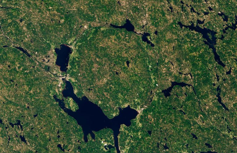 Μυστηριώδεις εκπομπές μεθανίου ανιχνεύονται στον μεγαλύτερο κρατήρα της Ευρώπης