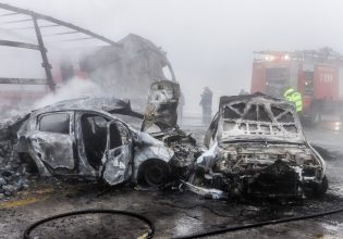 Κοζάνη: Ζευγάρι ηλικιωμένων οι δύο νεκροί που απανθρακώθηκαν στην Εγνατία Οδό – Πέντε τραυματίες