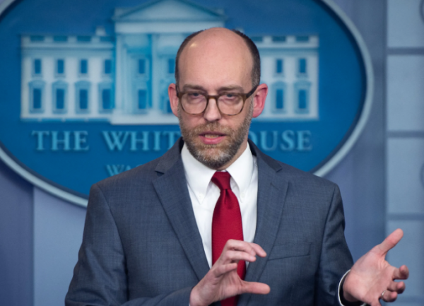 Ράσελ Βόουτ: Ο κομβικός ρόλος του στο Γραφείο Διαχείρισης και Προϋπολογισμού