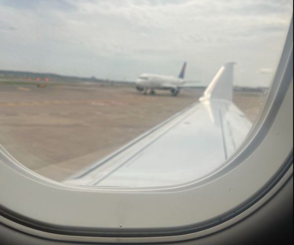 ΗΠΑ: Σύγκρουση αεροσκαφών της American Airlines στην πίστα του αεροδρομίου της Ουάσινγκτον – Επέβαιναν μέλη του Κογκρέσου