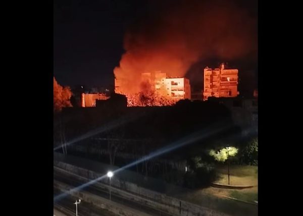 Μεγάλη φωτιά στα Άνω Πατήσια