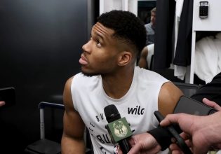 Αντετοκούνμπο: «Δεν θα γίνεις Μάικλ Τζόρνταν απλώς επειδή είναι playoffs, δεν δουλεύει έτσι…» (vid)