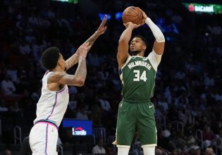 Αντετοκούνμπο: «Όταν χάσαμε τέσσερα ματς στη σειρά νόμιζα ότι θα μείνουμε εκτός playoffs» (vid)