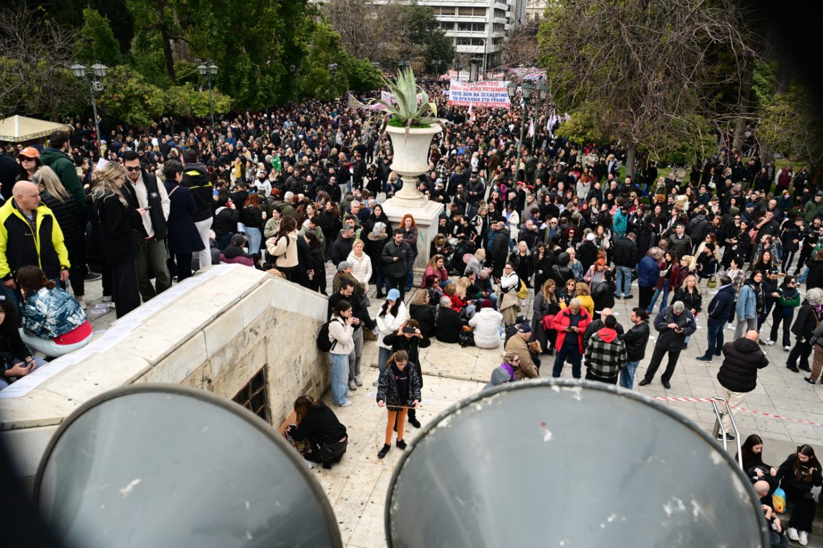 Πανελλαδική απεργία: Ακρίβεια, πληθωρισμός, στεγαστική κρίση, βγάζουν τον κόσμο στους δρόμους