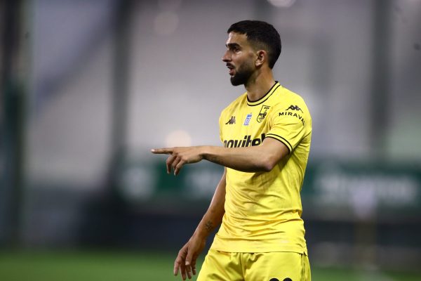 Άρης Μουγκοπέτρος: Τραυματίστηκε σοβαρά στο χέρι από κροτίδα ο βιρτουόζος του κλαρίνου