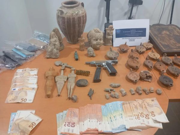 Η παγίδα της ΕΛ.ΑΣ. στο κύκλωμα αρχαιοκαπηλίας στην Κρήτη – Οι ενδιαφερόμενοι «αγοραστές» και η σύλληψη του αρχηγού