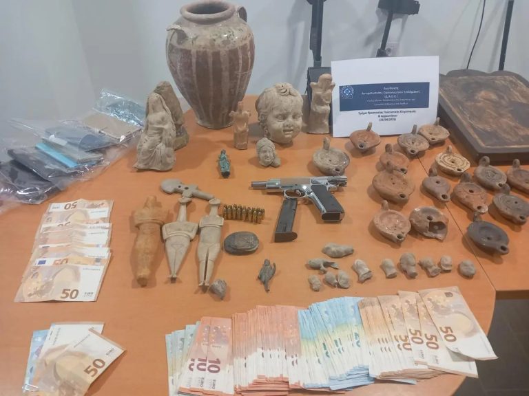 Η παγίδα της ΕΛ.ΑΣ. στο κύκλωμα αρχαιοκαπηλίας στην Κρήτη – Οι ενδιαφερόμενοι «αγοραστές» και η σύλληψη του αρχηγού