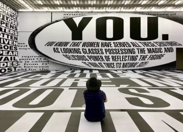 Η Μπάρμπαρα Κρούγκερ δημιουργεί ένα νέο έργο σε ουκρανικό τρένο που θα κάνει τον γύρο της χώρας