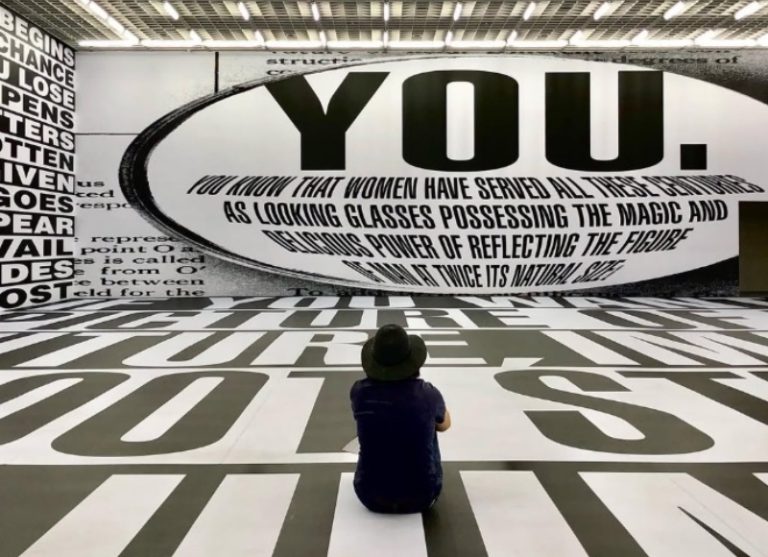 Η Μπάρμπαρα Κρούγκερ δημιουργεί ένα νέο έργο σε ουκρανικό τρένο που θα κάνει τον γύρο της χώρας