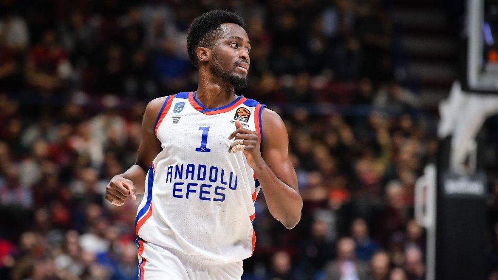 Πλήγμα για την Εφές: Χάνει τα playoffs ο Μπομπουά