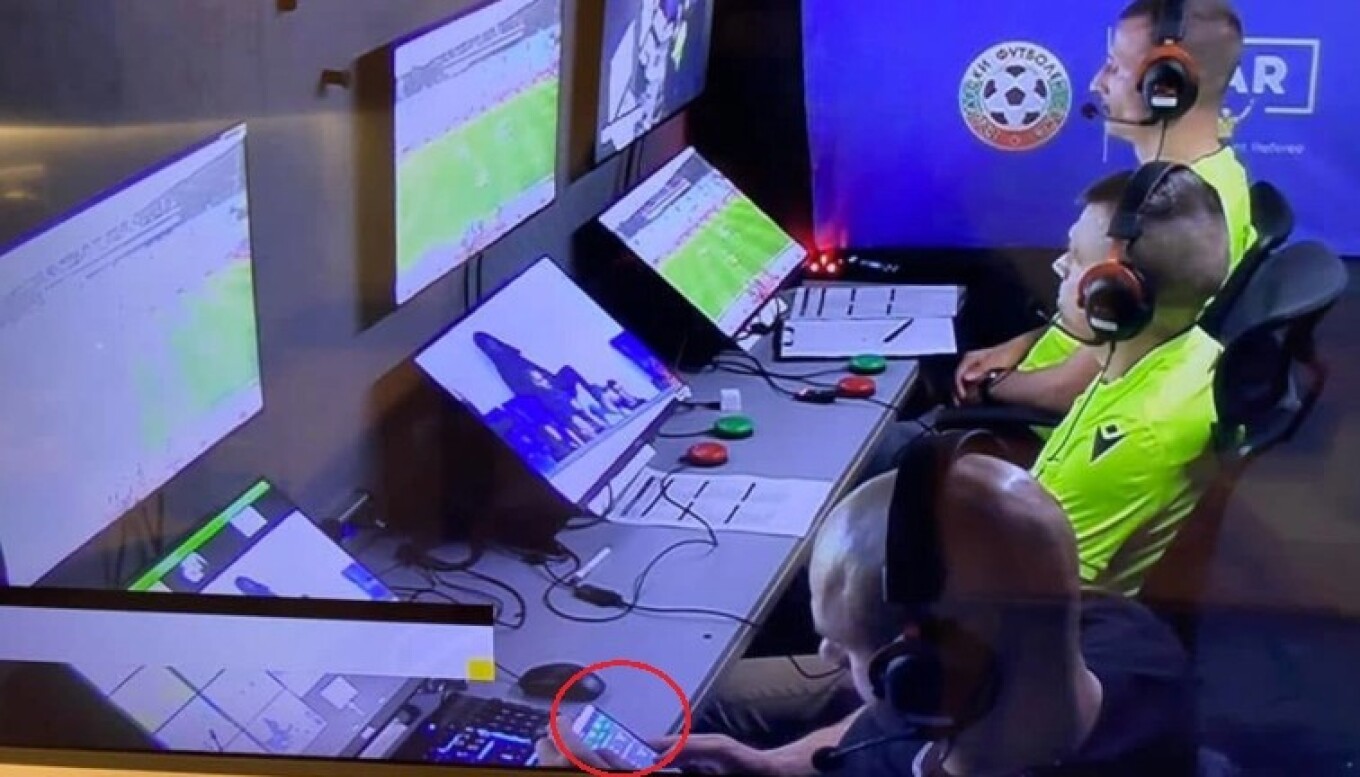 Απίστευτο: Ο χειριστής του VAR στοιχημάτιζε εν ώρα αγώνα! (pic)