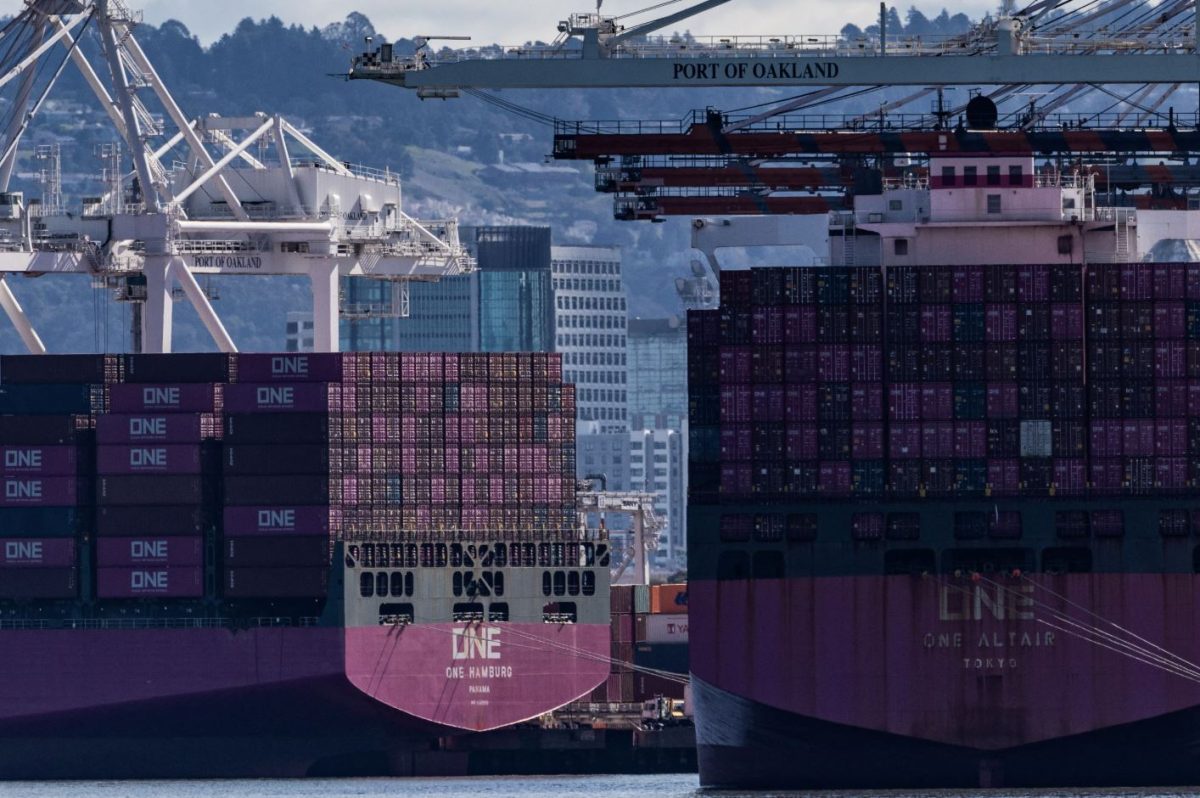 «Για να κερδίσει τον δασμολογικό πόλεμο με τις ΗΠΑ, η ΕΕ πρέπει να χάσει μια μάχη με την Κίνα»