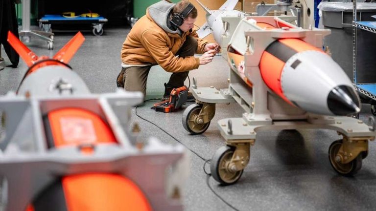 «Βόμβα βαρύτητας» Β61-13: Το νεότερο όπλο μαζικής καταστροφής των ΗΠΑ