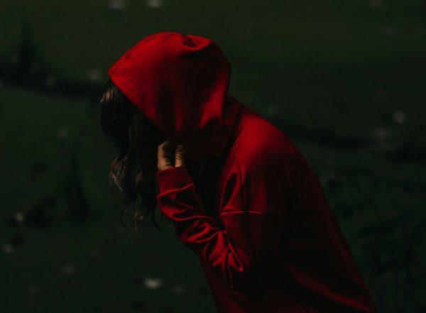 Μεγάλη Βρετανία: Ποινή 15 ετών σε 14χρονη που μαχαίρωσε δύο καθηγήτριες και συμμαθήτριά της