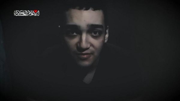 Γάζα: Η ένοπλη πτέρυγα της Χαμάς δίνει στη δημοσιότητα βίντεο ενός εν ζωή Ισραηλινοαμερικανού ομήρου