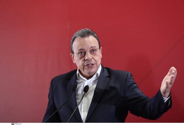 Πυρά Φάμελλου: Η κυβέρνηση αποδυναμώνει τον έλεγχο στους χώρους εργασίας