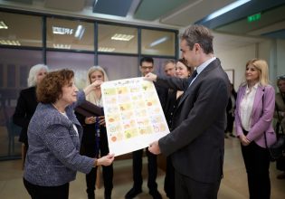 Μητσοτάκης: Όλοι οι κωφοί θα λαμβάνουν το επίδομα των 391 ευρώ