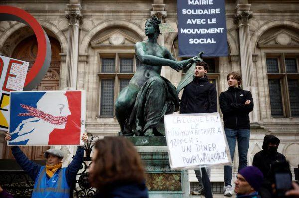 Γαλλία: Αργήστε στη δουλειά σας – Το νέο μότο κατά της αύξησης της ηλικίας συνταξιοδότησης
