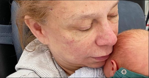 Βερολίνο: Γέννησε το 10ο παιδί της στα 66 και επέστρεψε για δουλειά