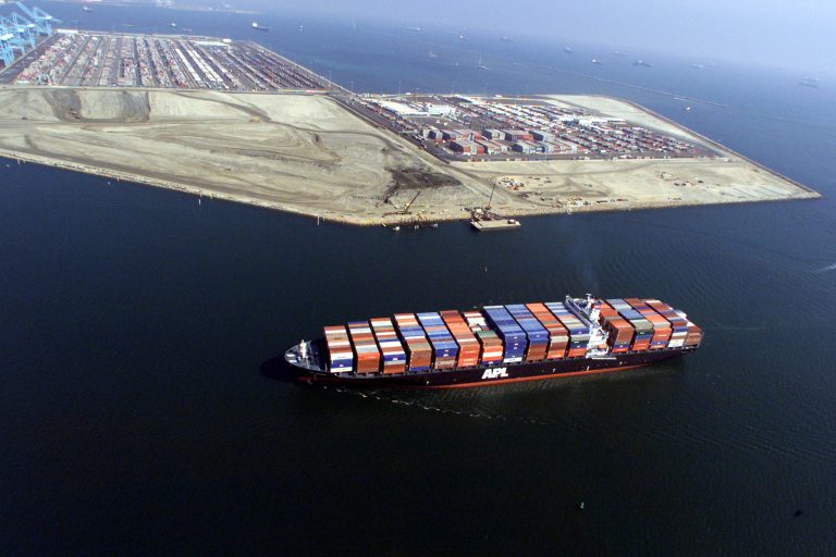 Reuters: Από 16 Μαΐου οι δασμοί της ΕΕ σε αμερικανικά προϊόντα – Το σχέδιο των Βρυξελλών