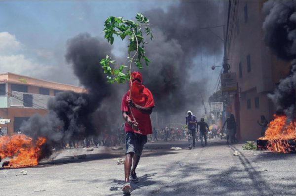 Αϊτή: 529 κρατούμενοι απέδρασαν έπειτα από έφοδο συμμοριών σε φυλακή