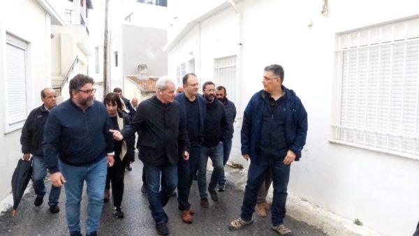 Στις Βούτες κλιμάκιο του ΣΥΡΙΖΑ – Ενημερώθηκε για την εξέλιξη του φαινομένου