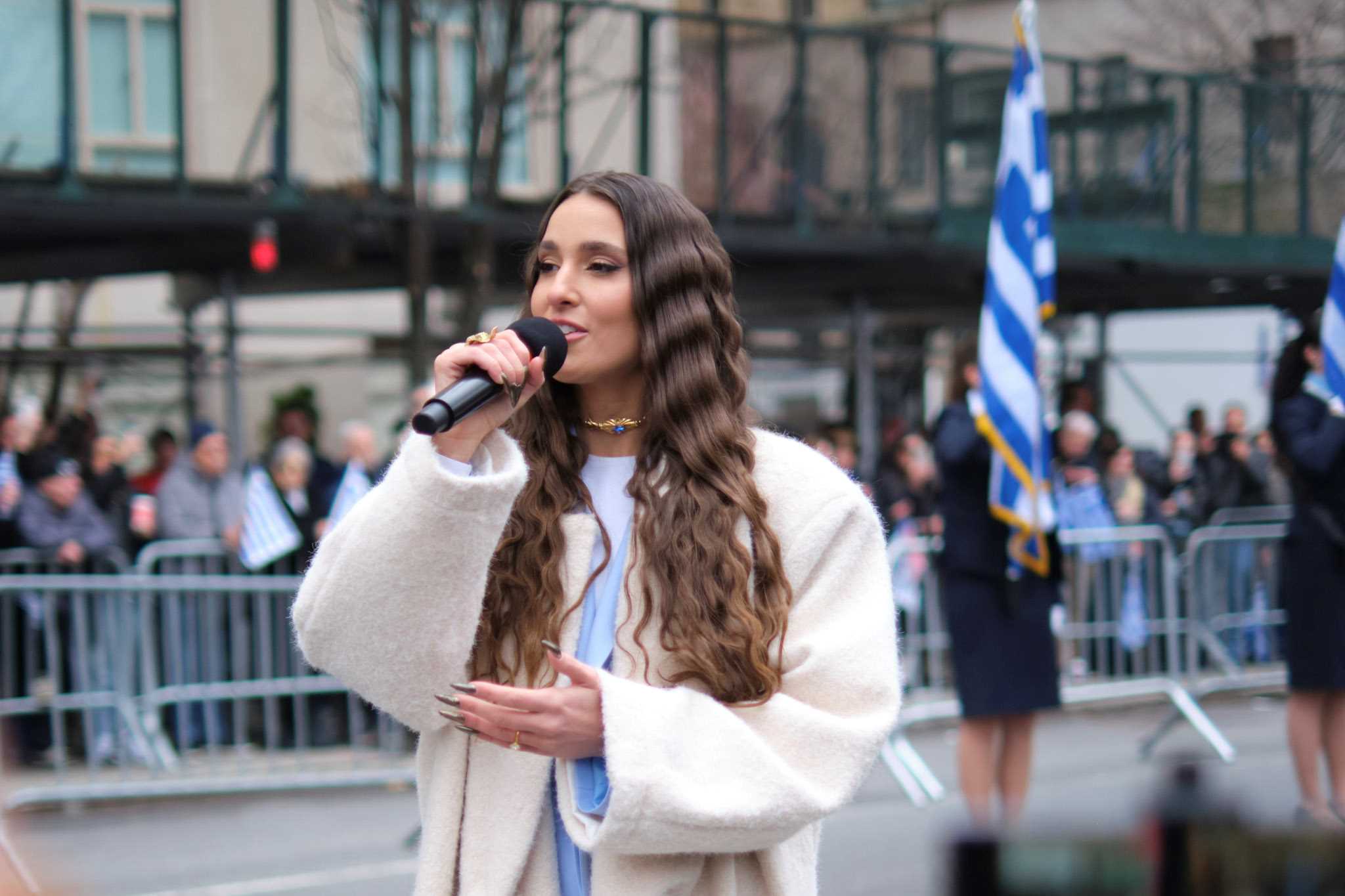 Evangelia: Ερμήνευσε τον Εθνικό Ύμνο στην παρέλαση της Νέας Υόρκης για την 25η Μαρτίου