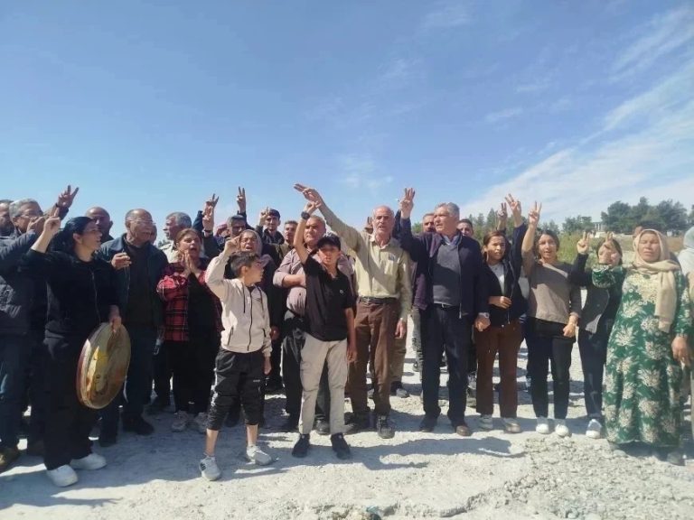 Συρία: Παραδόθηκε στον συριακό στρατό φράγμα που προστάτευαν Κούρδοι πολίτες