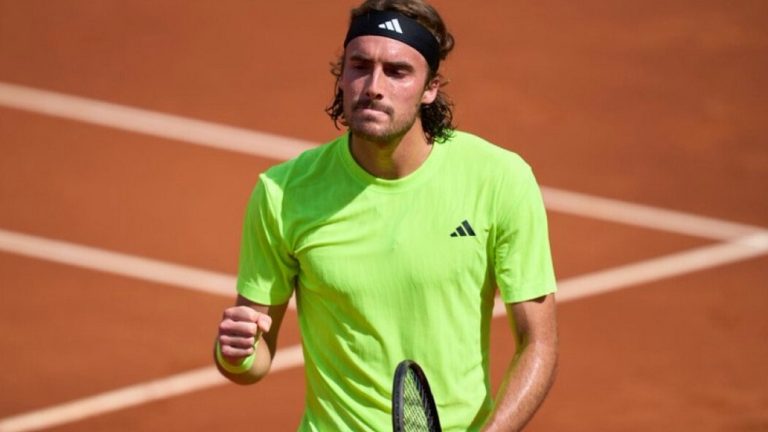 Τσιτσιπάς – Κόρντα 2-0: Ζορίστηκε αλλά προκρίθηκε στα προημιτελικά του Barcelona Open