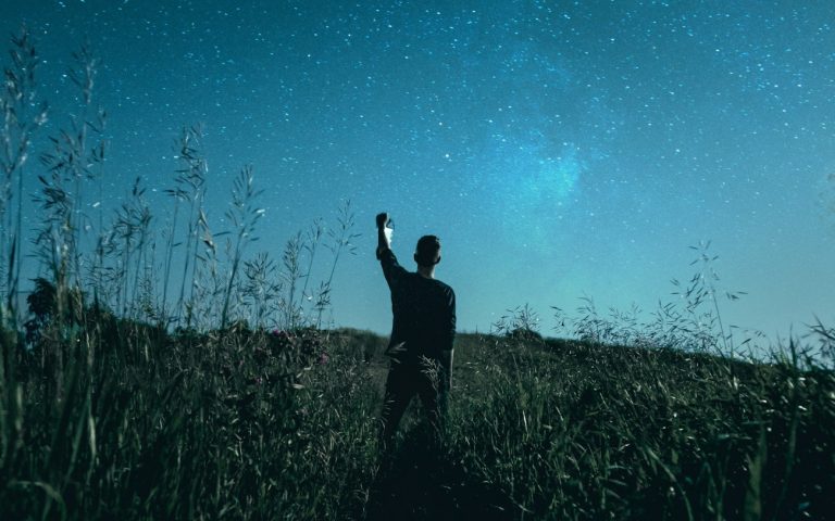 Άκρως Ζωδιακό: Τα Do’s και Don’ts στα ζώδια σήμερα [Πέμπτη 10.04.2025]