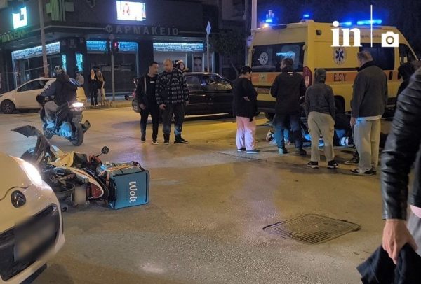 Τροχαίο με τραυματία διανομέα στην Καλλιθέα