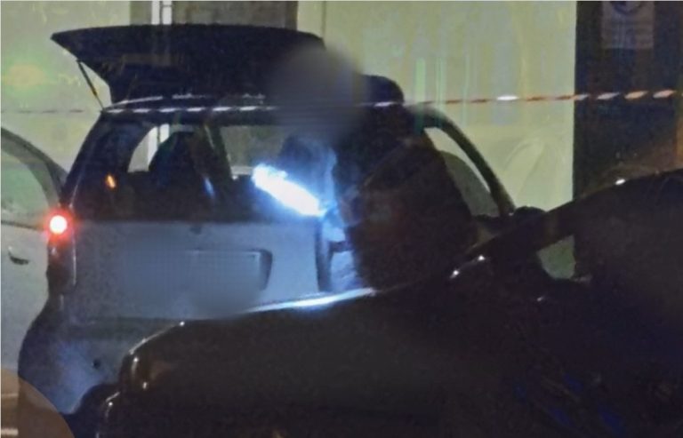 Δολοφονία στην Καλλιθέα – Τον εκτέλεσαν με σφαίρες στο κεφάλι και τον λαιμό – Οι πρώτες εικόνες από το σημείο