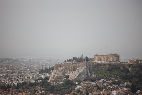Καιρός: Έρχεται αφρικανική σκόνη πριν την Ανάσταση – Ποιες περιοχές θα «σκεπάσει»
