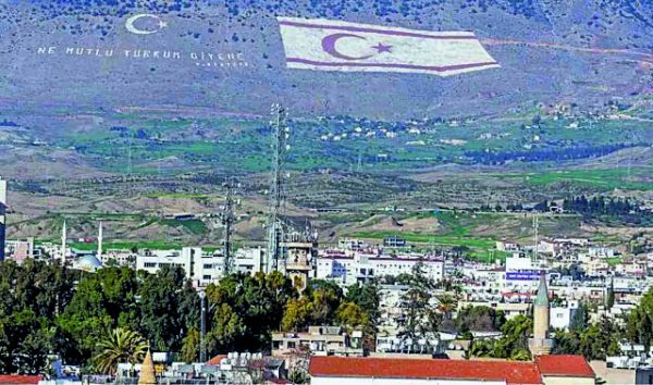 Κύπρος: Επιχείρηση εκτουρκισμού στα Κατεχόμενα με μαντήλα και νέο εποικισμό