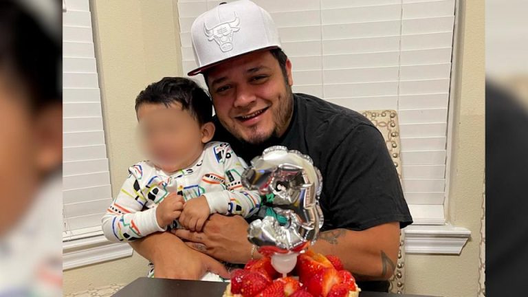 ΗΠΑ: Το Ανώτατο Δικαστήριο πάγωσε την επιστροφή μετανάστη που απελάθηκε «κατά λάθος» στο Ελ Σαλβαδόρ