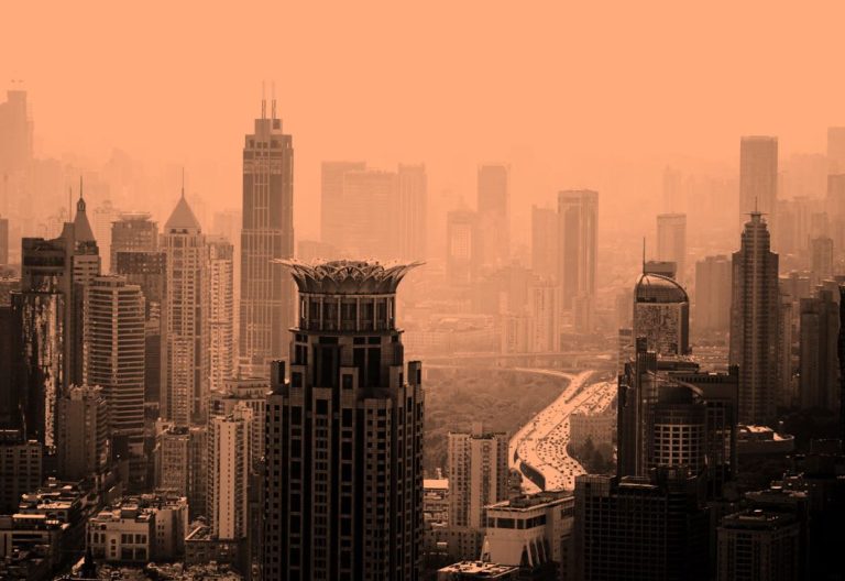 Πώς είναι δυνατόν όσο ανακοίνωνε δασμούς ο Τραμπ, να αυξανόταν το ΑΕΠ της Κίνας;