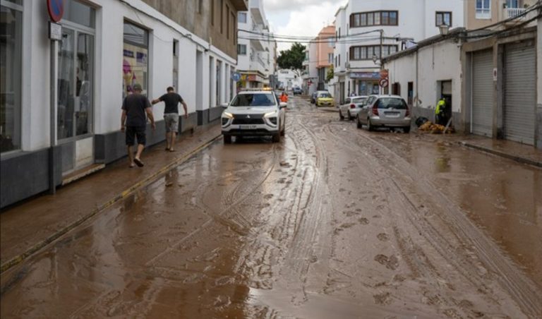 Ισπανία: Σε κατάσταση έκτακτης ανάγκης το Λανθαρότε – Σφοδρές βροχοπτώσεις, ποτάμια οι δρόμοι