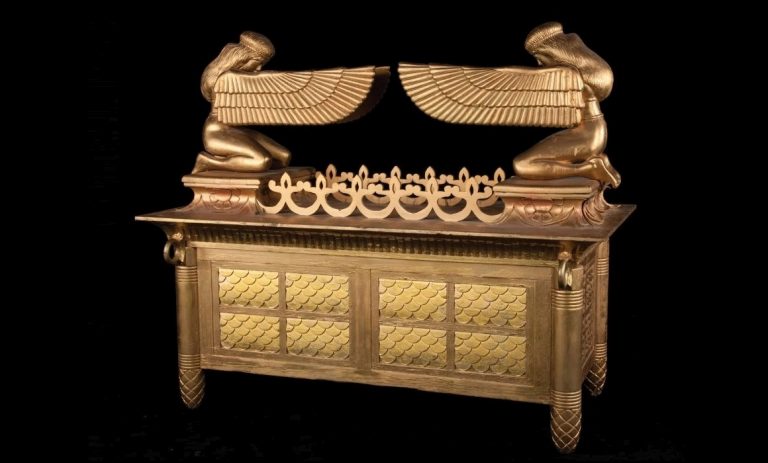 Πρώην μέντιουμ της CIA λέει ότι ξέρει πού βρίσκεται η Κιβωτός της Διαθήκης