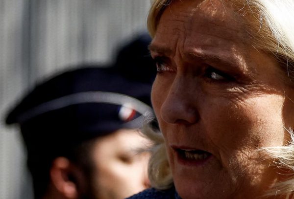 Θα τα καταφέρει το αντιπολεμικό μπλοκ στην Ευρώπη χωρίς τη… Λεπέν;