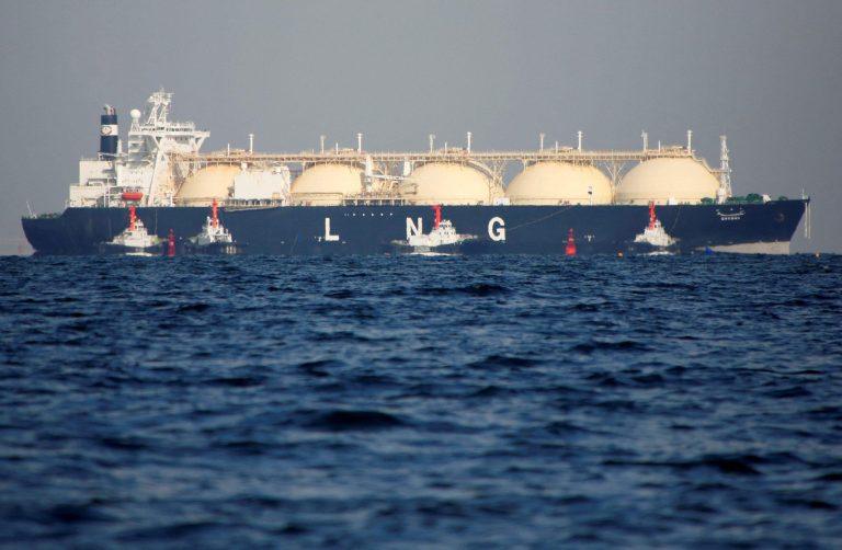 «Τρικυμία» στις σχέσεις βιομηχανίας LNG – Τραμπ για τα λιμενικά τέλη στα κινεζικά πλοία