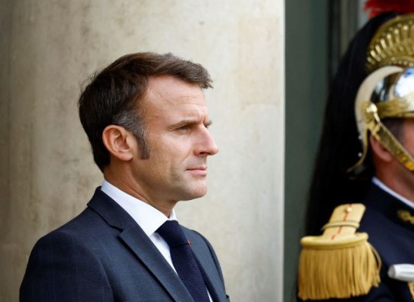 Πρόωρες εκλογές στη Γαλλία εξετάζει ο Μακρόν
