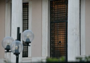Κυβέρνηση: Πάσχα με δανεικά για τους συνταξιούχους και ευπρεπισμός της λιτότητας