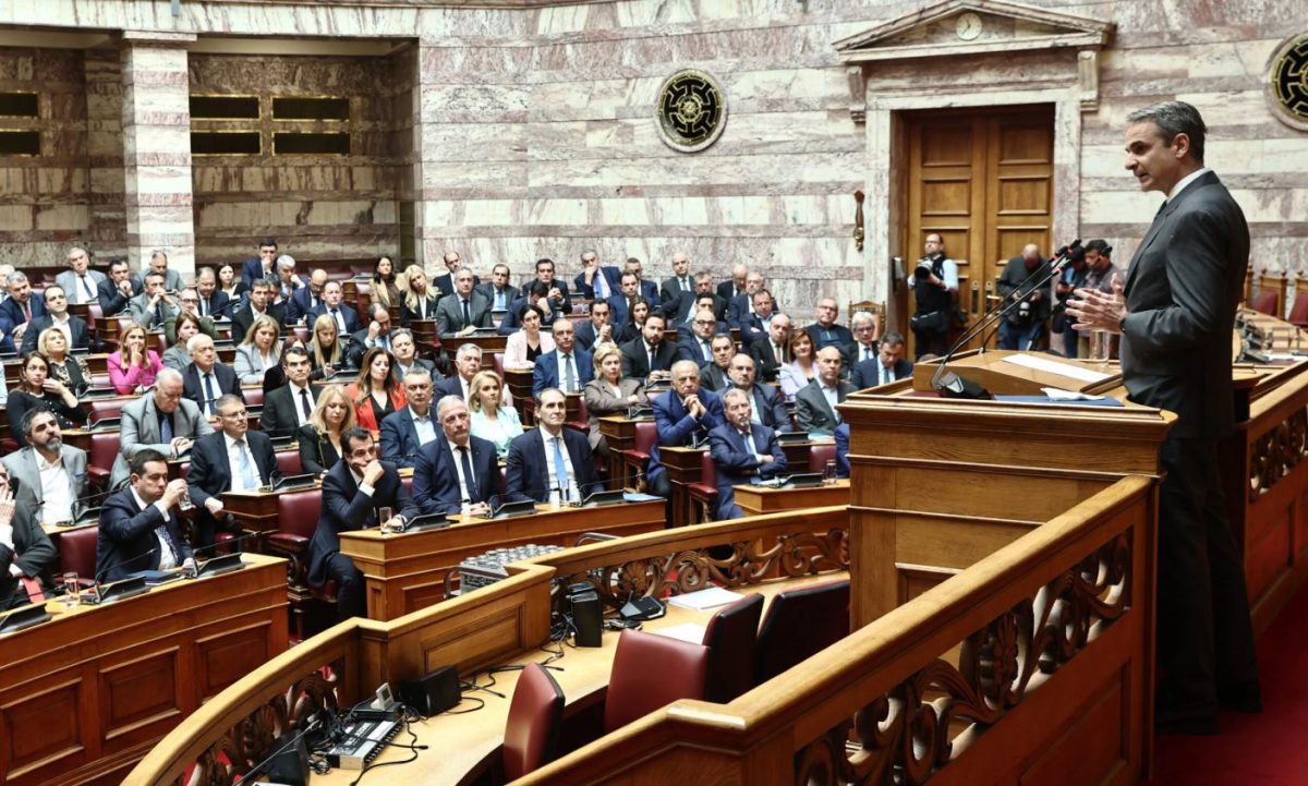 Ο Μητσοτάκης απέναντι στο εύθραυστο κλίμα στη ΝΔ – «Διαδοχολογία» και κόντρες δημοφιλίας